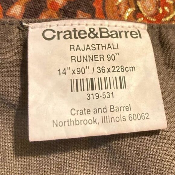 CRATE and BARREL RAJASTHALI Linen Table Runner with Dust Bag 14 x 90 inches - Picture 13 of 15